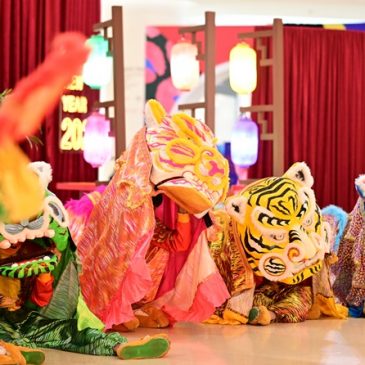เซ็นทรัล เอ็มบาสซี ฉลองรับตรุษจีนปีขาล นำ ‘เสือมงคล’ ขนาดใหญ่ที่สุดในโลก ยาวกว่า 6 เมตร กับเหล่า 8 พยัคฆ์สีมงคล เสริมพลังชีวิต ในงาน “Chinese New Year 2022”